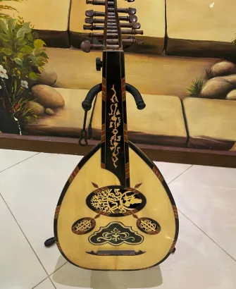 Handcrafted Salmeen Oud – Royal Carved Edition