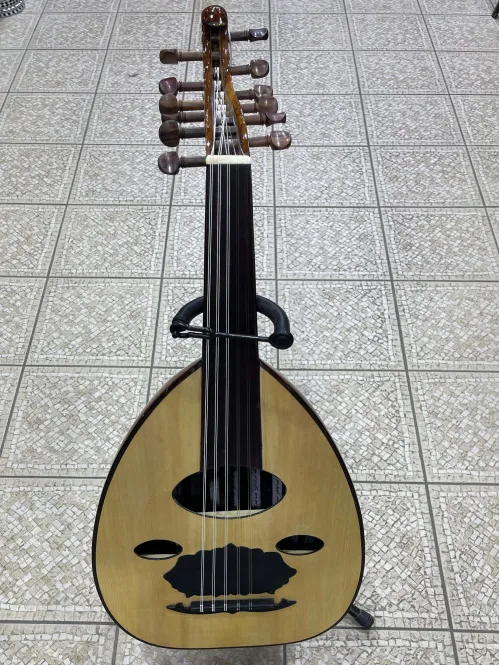 Handcrafted Salmeen Oud Oval