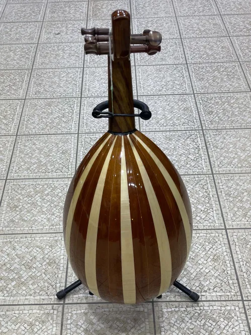 Handcrafted Salmeen Oud Oval