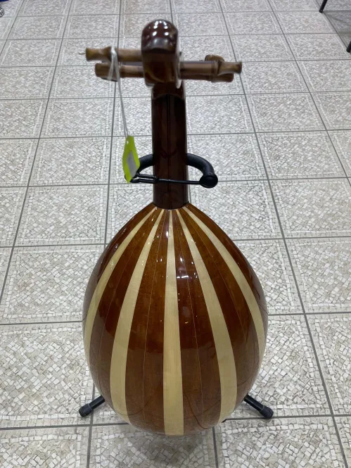 Handcrafted Salmeen Oud Oval Pattern