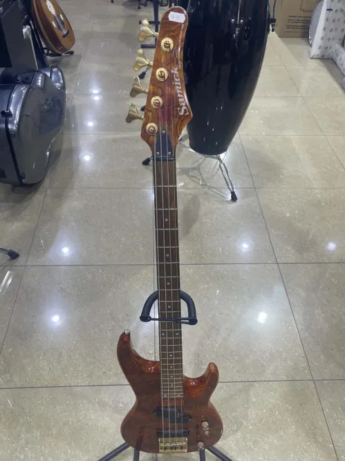 Samick 4-String Electric Bass Guitar – Natural Wood Finish