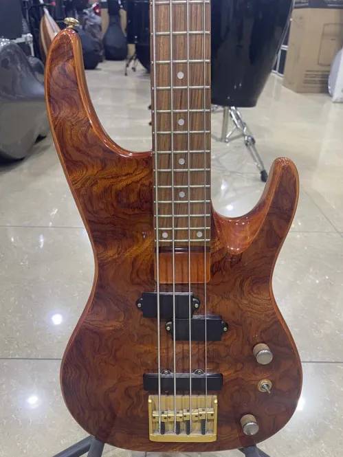 Samick 4-String Electric Bass Guitar – Natural Wood Finish