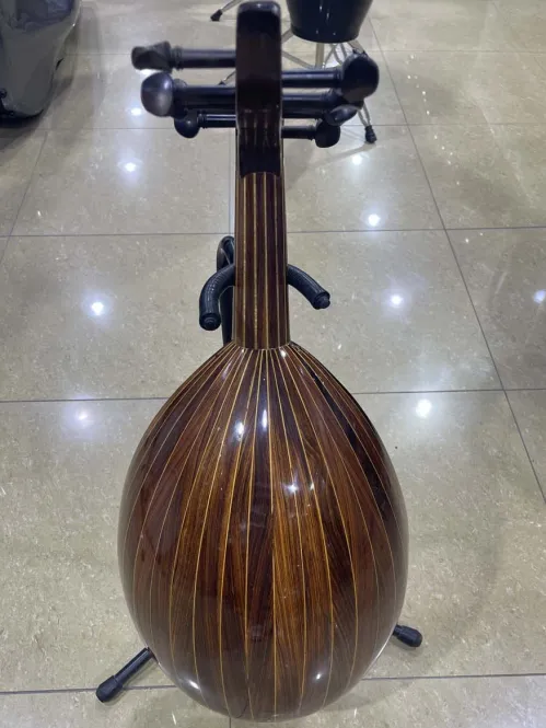 Handcrafted Salmeen Oud