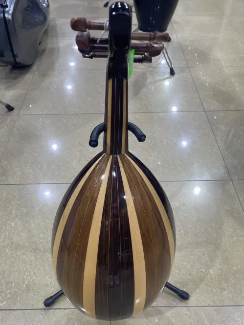 Handcrafted Salmeen Oud