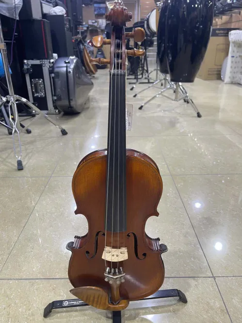 Genova Violin Full Size 4/4 – Natural Finish