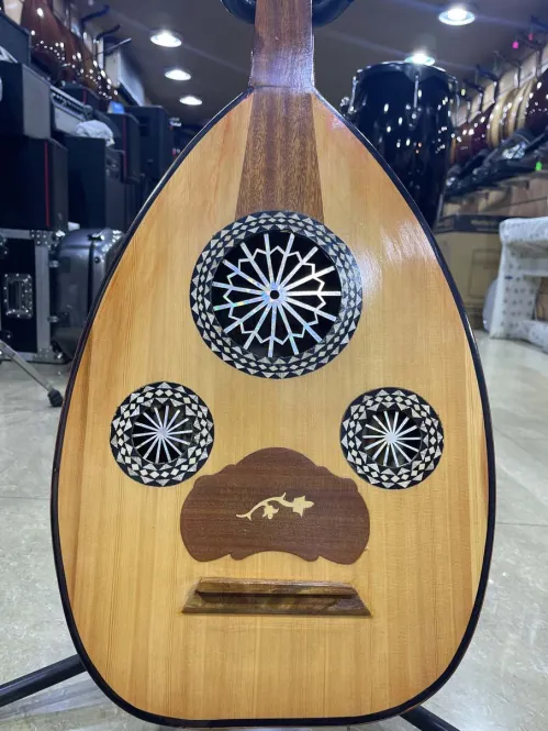 Egyptian Oud – Natural Cedar Elegance