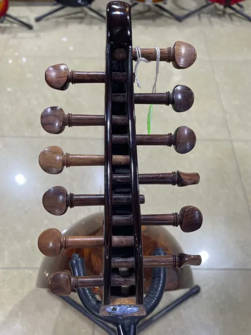 Salmeen Oud – Royal Rosette Edition