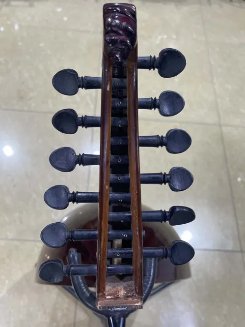 Egyptian Oud – Natural Wood Finish