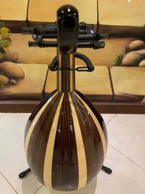 Handcrafted Salmeen Oud – Classic Harmony Edition