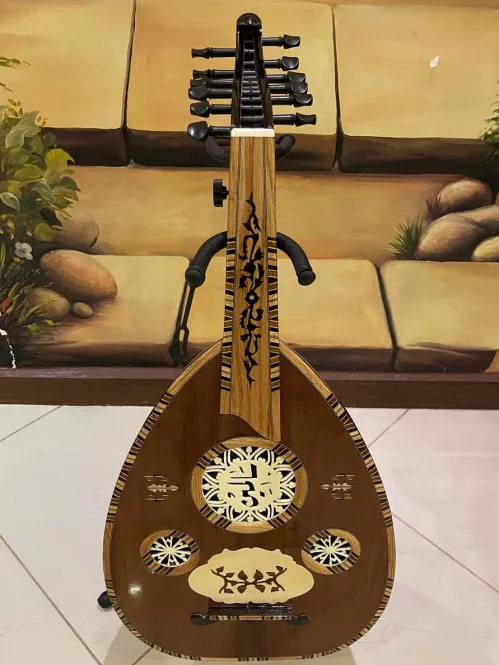  Handcrafted Salmeen Oud – Desert Rose Edition