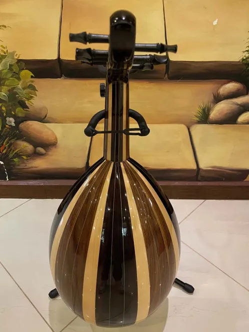 Handcrafted Salmeen Oud – Desert Rose Edition