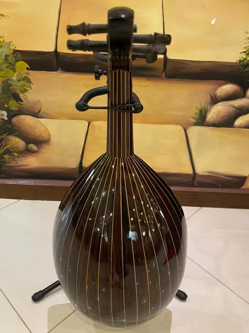 Handcrafted Salmeen Oud – Golden Horizon Edition