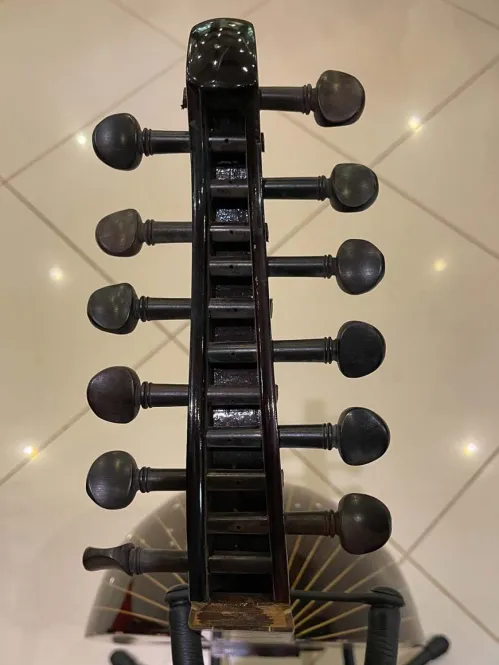 Handcrafted Salmeen Oud – Golden Horizon Edition