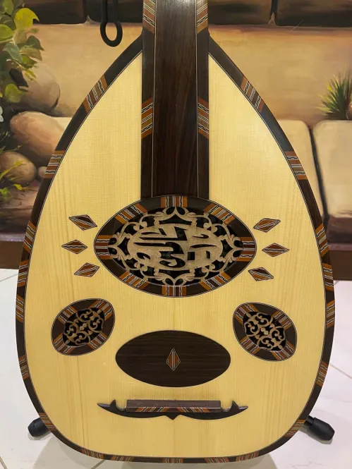 Handcrafted Salmeen Oud – Heritage Flame Design