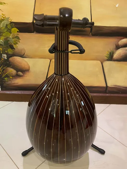 Handcrafted Salmeen Oud – Heritage Flame Design