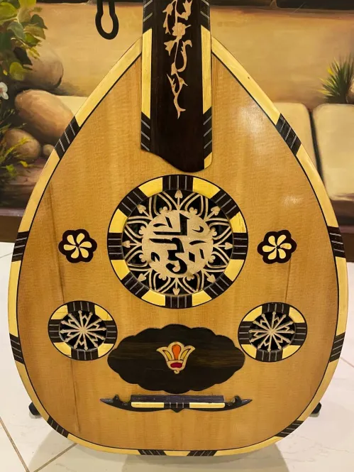 Handcrafted Salmeen Oud – Golden Floral Edition