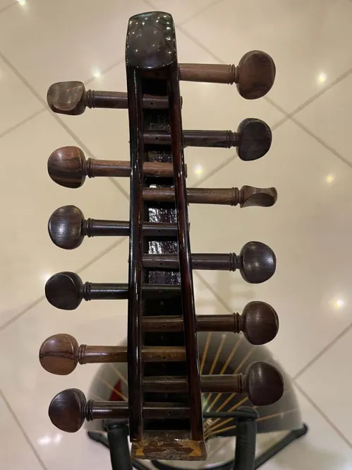 Handcrafted Salmeen Oud – Heritage Design