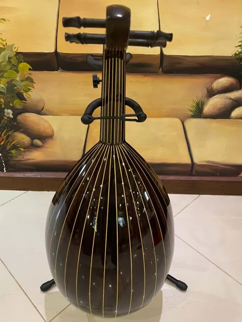 Handcrafted Salmeen Oud – Classic Elegance