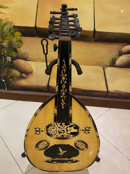 Handcrafted Salmeen Oud – Golden Vine Edition