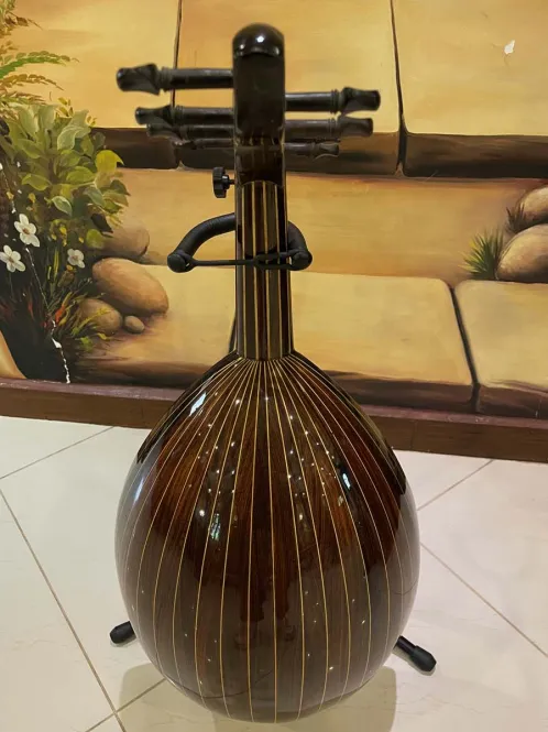 Handcrafted Salmeen Oud – Golden Harmony