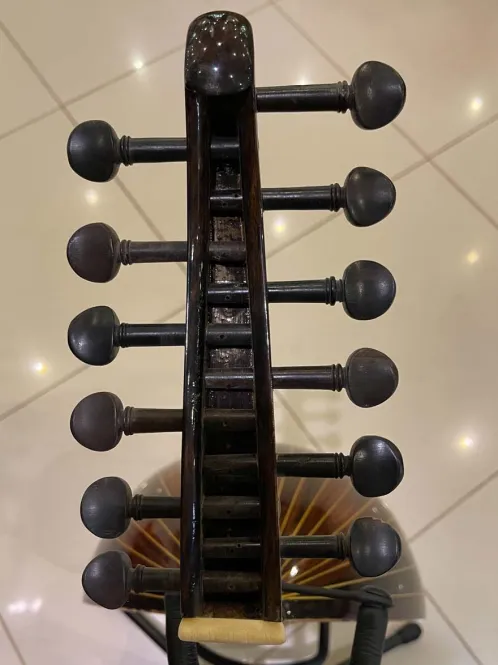 Handcrafted Salmeen Oud – Golden Harmony