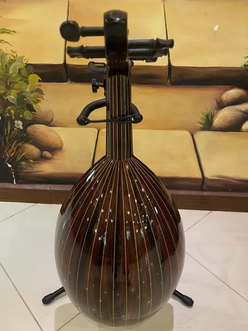 Handcrafted Salmeen Oud – Royal Heritage Design