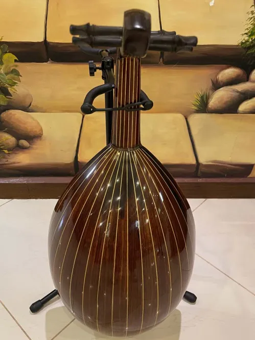 Handcrafted Salmeen Oud – Golden Harmony