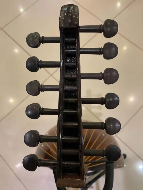 Handcrafted Salmeen Oud – Golden Harmony