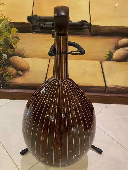 Handcrafted Salmeen Oud