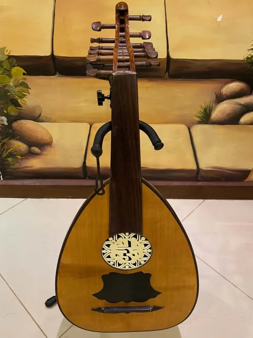 Handcrafted Salmeen