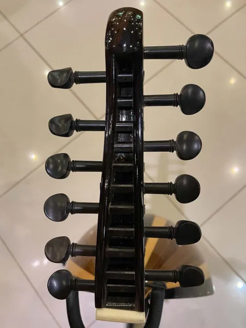 Handcrafted Salmeen Oud