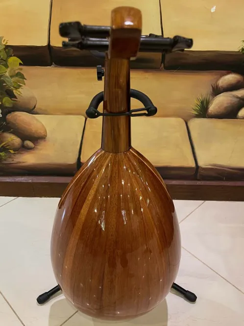 Handcrafted Salmeen Oud