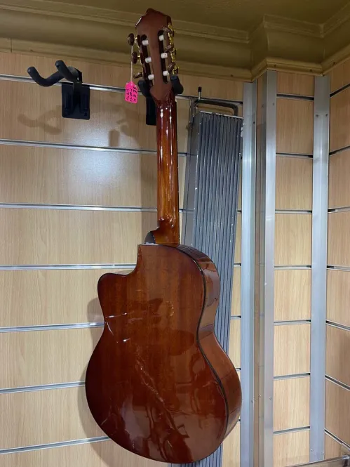 New York Pro 4/4 Classical Guitar back